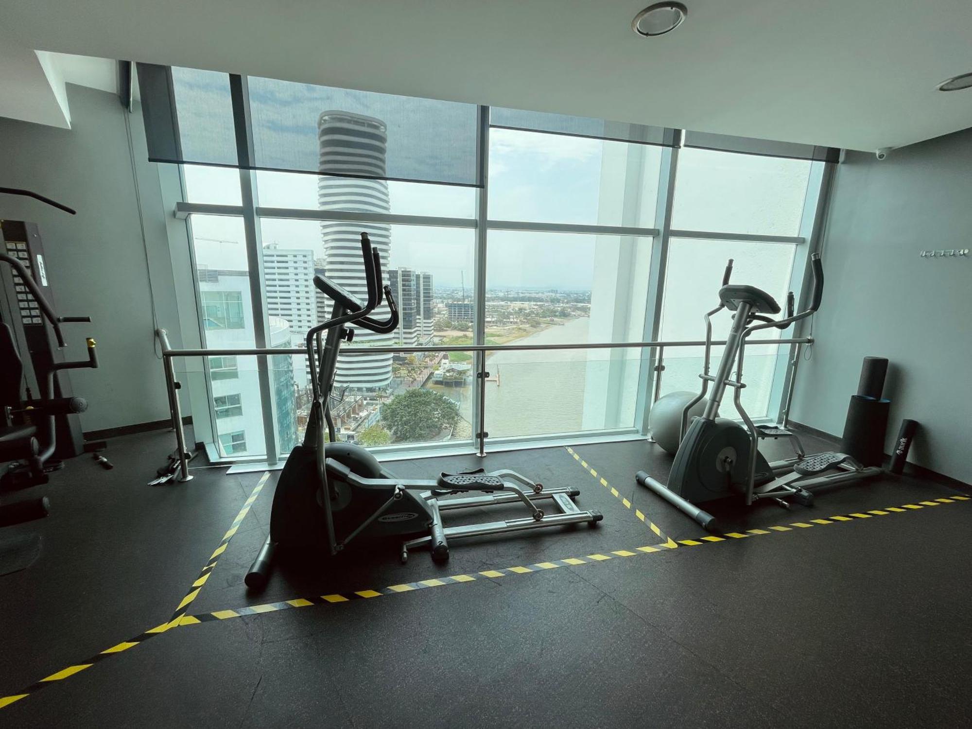 Suite Riverfront Puerto Santa Ana Гуаякиль Экстерьер фото